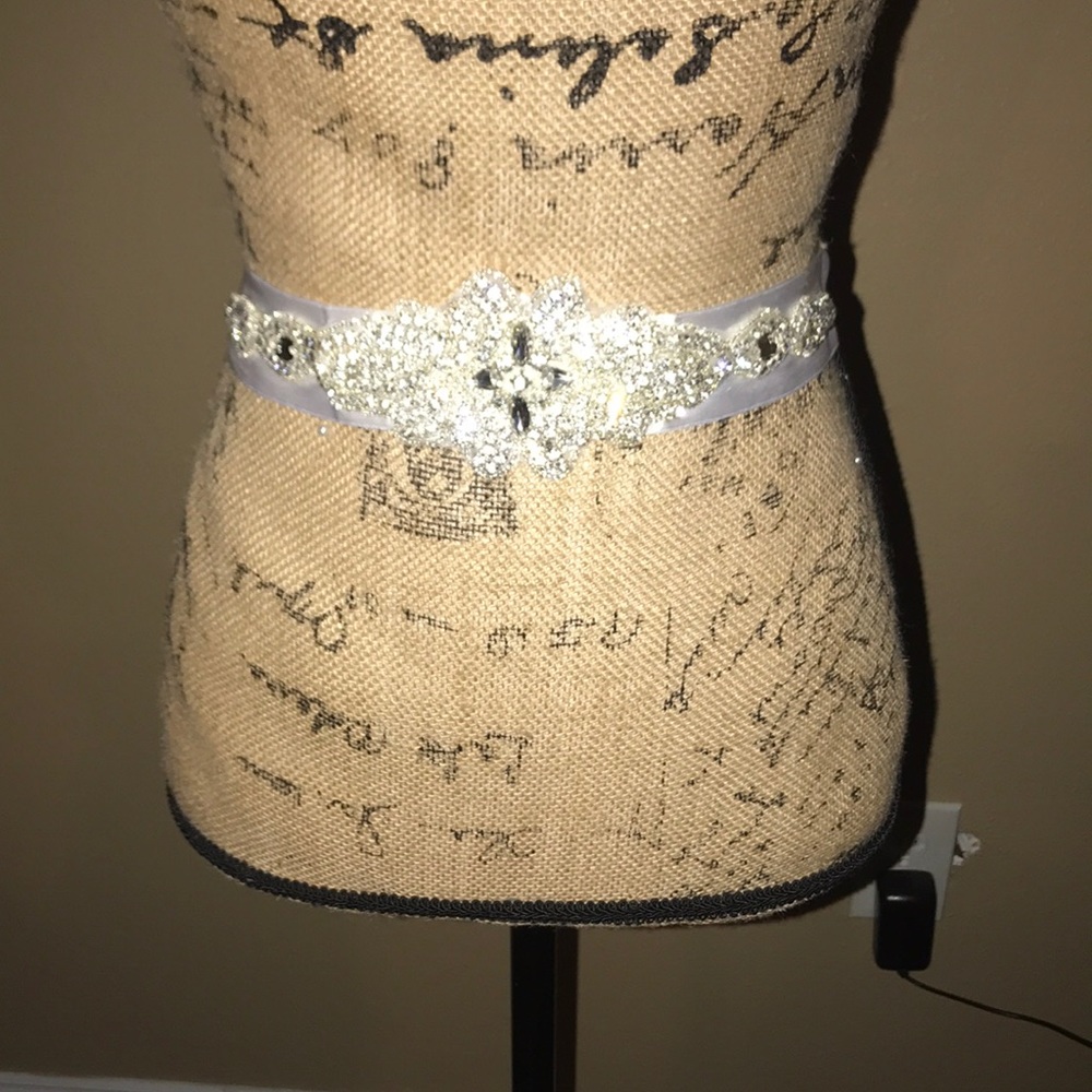 New Rhinestone Ribbon Bridal Sash - Picture 3 of 8